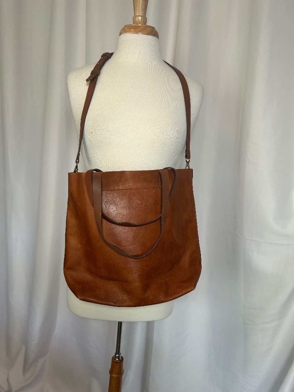 MADEWELL TOTE IN ENGLISH SADDLE LEATHER